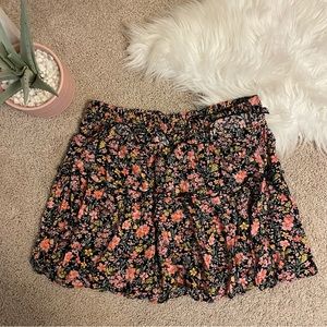 American Eagle Floral Skirt Size M